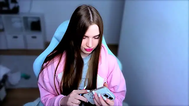 StellaLawless online show from 15, 11, 2025