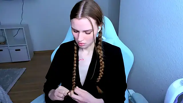 Snapshot of StellaLawless chatting on 8, 3, 2026 StellaLawless online show from 8, 3, 2026