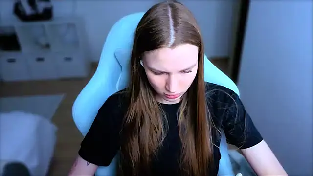 Snapshot of StellaLawless chatting on 4, 4, 2026 StellaLawless online show from 4, 4, 2026