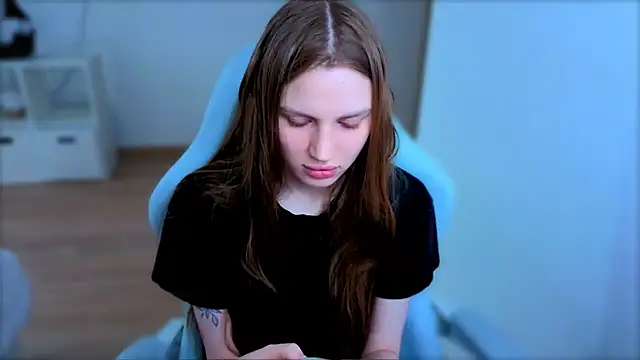 Snapshot of StellaLawless chatting on 5, 4, 2026 StellaLawless online show from 5, 4, 2026