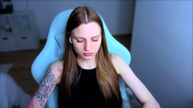 Snapshot of StellaLawless chatting on 5, 4, 2026 StellaLawless online show from 5, 4, 2026