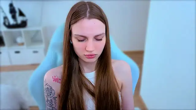 Snapshot of StellaLawless chatting on 8, 4, 2026 StellaLawless online show from 8, 4, 2026