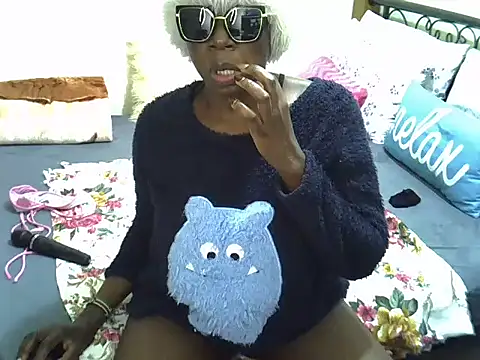 Sweet Bear online show from 3, 4, 2026