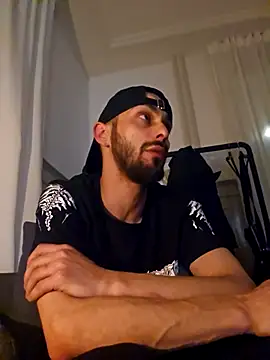 Snapshot of denisxlRo chatting on 4, 4, 2026 denisxlRo online show from 4, 4, 2026