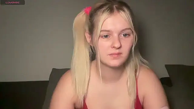 Snapshot of Allylove03 chatting on 7, 10, 2025 Allylove03 online show from 7, 10, 2025