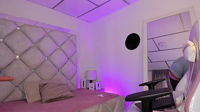 alessiaferry online show from 7, 4, 2026