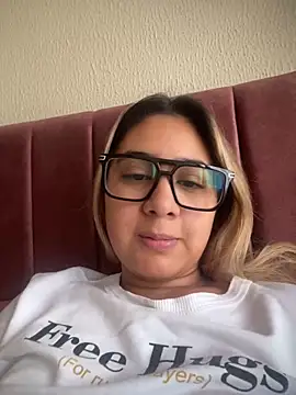 Miabonnett  online show from 3, 3, 2026