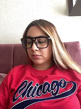 Snapshot of Miabonnett_ chatting on 17, 7, 2026 Miabonnett online show from 17, 7, 2026