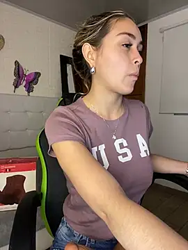 Snapshot of emma_oxford chatting on 11, 2, 2025 emma oxford online show from 11, 2, 2025