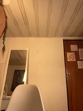 Snapshot of emma_oxford chatting on 25, 2, 2025 emma oxford online show from 25, 2, 2025