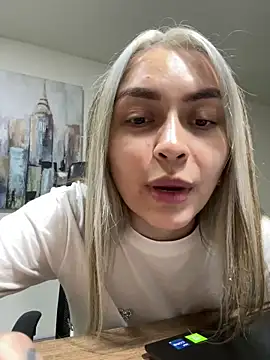 Snapshot of emma_oxford chatting on 7, 2, 2026 emma oxford online show from 7, 2, 2026