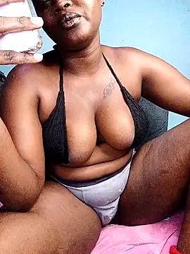 Snapshot of freaky_belle chatting on 27, 2, 2026 freaky belle online show from 27, 2, 2026