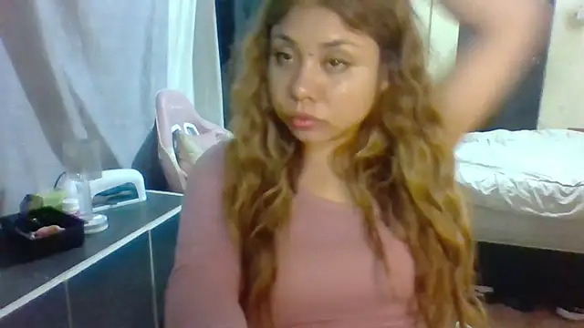 Jennxdolls online show from 31, 12, 2024