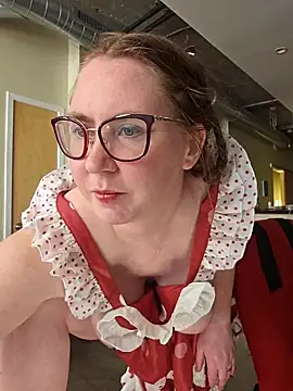 Snapshot of littlelustlamb chatting on 21, 2, 2025 littlelustlamb online show from 21, 2, 2025