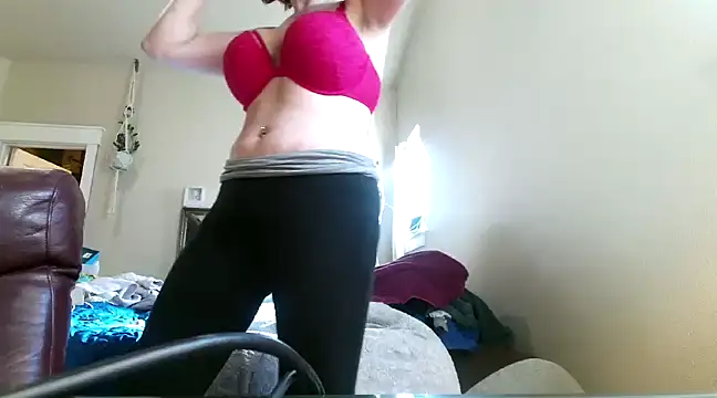 MonroeLoves online show from 18, 3, 2025