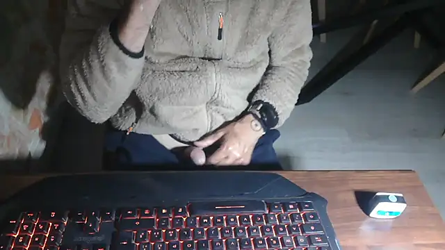Snapshot of Adri_gard chatting on 1, 5, 2026 Adri gard online show from 1, 5, 2026