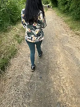 Reinacatchile online show from 8, 12, 2024