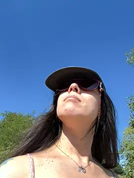 Reinacatchile online show from 16, 2, 2025