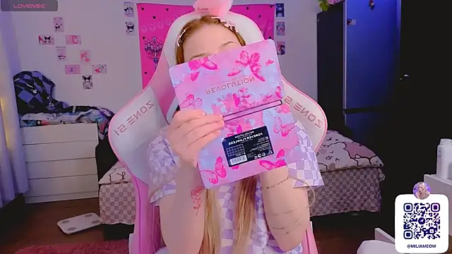 Milia Parker online show from 16, 12, 2025