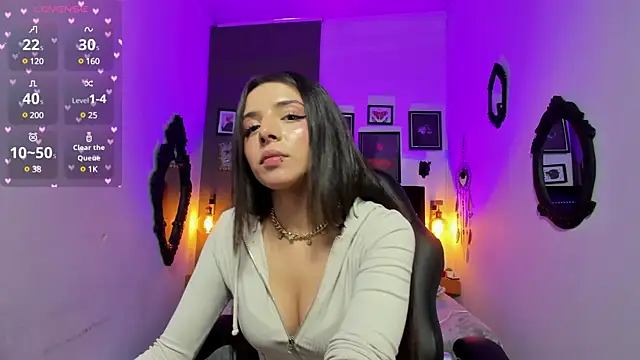 Charlotte  Benett online show from 6, 1, 2025