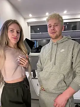 Snapshot of NickyGold_Official chatting on 26, 2, 2025 NickyGold Official online show from 26, 2, 2025