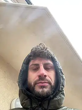 Snapshot of michifolli92 chatting on 5, 2, 2025 michifolli92 online show from 5, 2, 2025