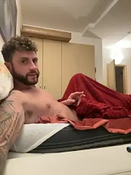 Snapshot of michifolli92 chatting on 13, 11, 2025 michifolli92 online show from 13, 11, 2025