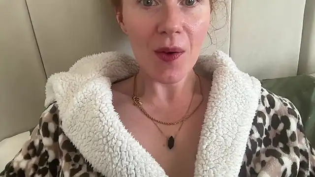 redheadrosie69 online show from 25, 9, 2025