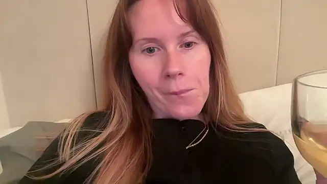 redheadrosie69 online show from 5, 11, 2025