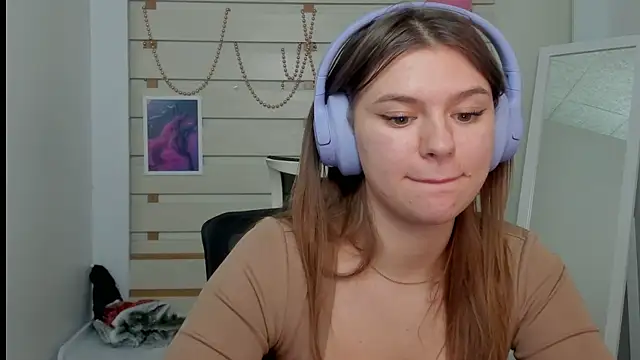 Josephine Kiss online show from 19, 2, 2025