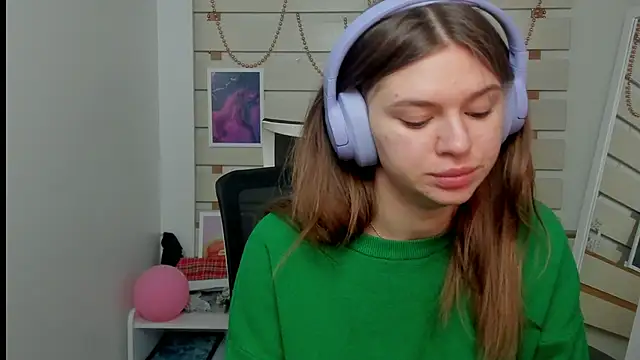 Josephine Kiss online show from 27, 2, 2025