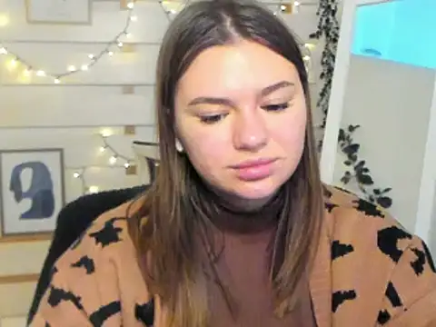 Josephine Kiss online show from 24, 11, 2025