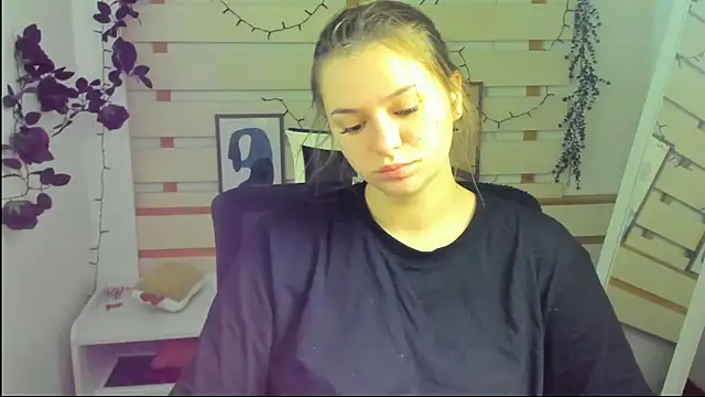 Snapshot of Josephine_Kiss chatting on 17, 4, 2026 Josephine Kiss online show from 17, 4, 2026
