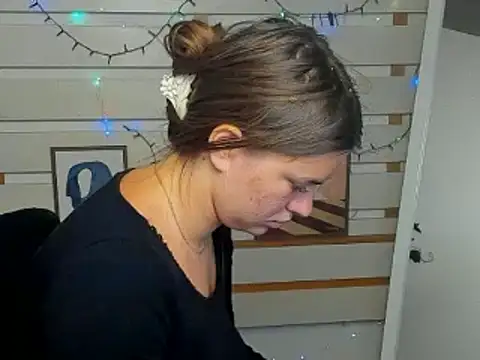 Josephine Kiss online show from 19, 6, 2026