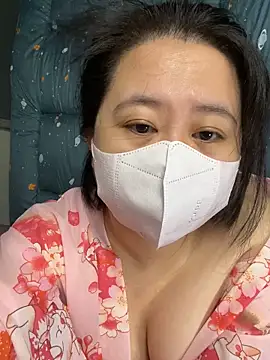 Snapshot of ninini92 chatting on 8, 3, 2025 ninini92 online show from 8, 3, 2025