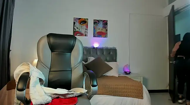 Jayden Jonnes online show from 22, 1, 2025