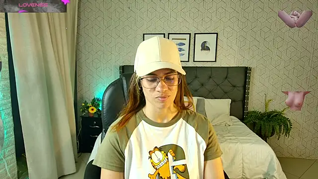 Snapshot of sussy__stone chatting on 8, 1, 2025 sussy stone online show from 8, 1, 2025