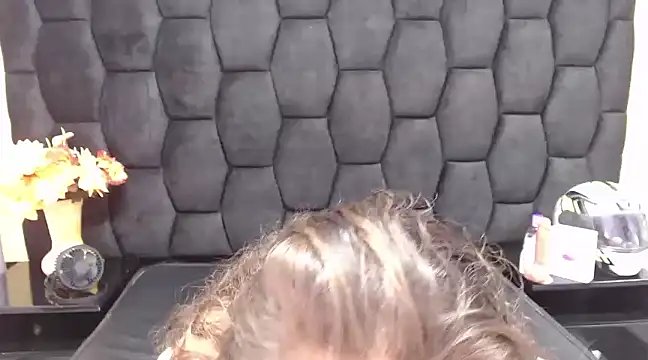 Snapshot of SaraThomso chatting on 26, 1, 2025 SaraThomso online show from 26, 1, 2025