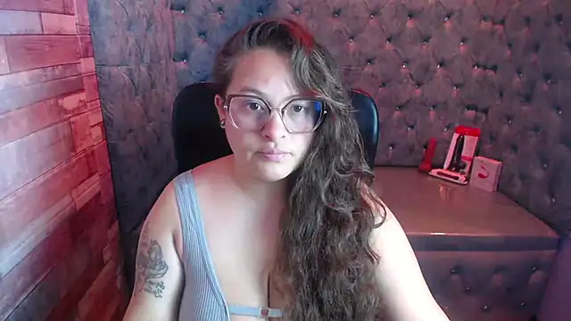 Snapshot of SaraThomso chatting on 25, 9, 2025 SaraThomso online show from 25, 9, 2025