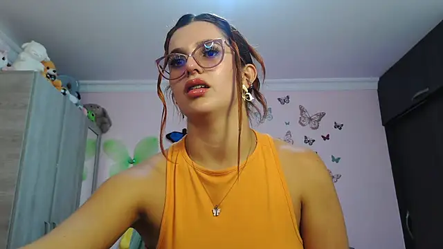 caroline jonson online show from 18, 11, 2025