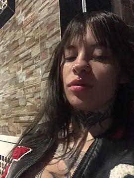 Tifanny Sweett online show from 2, 4, 2026