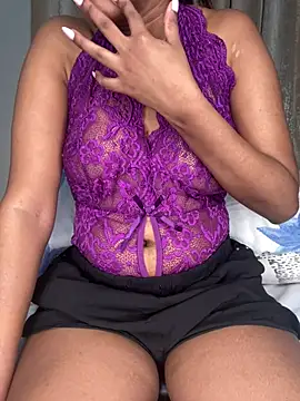 Snapshot of Ravishing_Rubi chatting on 20, 5, 2026 Ravishing Rubi online show from 20, 5, 2026