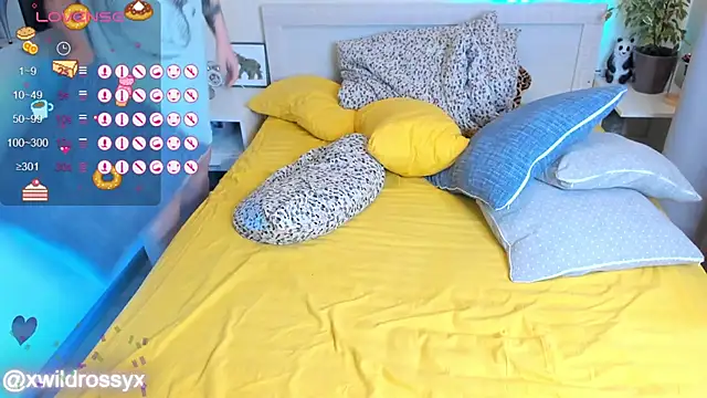 Snapshot of wildrossy chatting on 13, 4, 2026 wildrossy online show from 13, 4, 2026