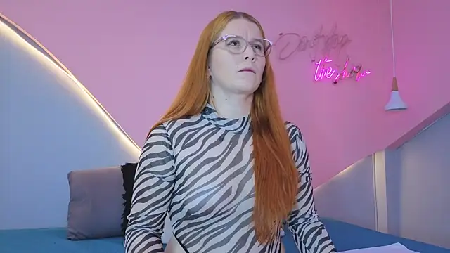 Snapshot of AllisonRoberts_ chatting on 8, 4, 2026 AllisonRoberts online show from 8, 4, 2026