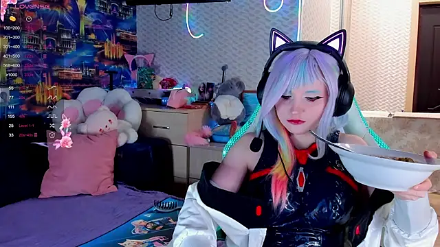 Snapshot of SweeteRose_Royce chatting on 10, 11, 2025 SweeteRose Royce online show from 10, 11, 2025