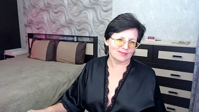 Snapshot of VitaCharm chatting on 24, 2, 2025 VitaCharm online show from 24, 2, 2025