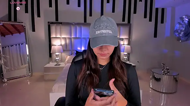 AllyJensen online show from 6, 4, 2026