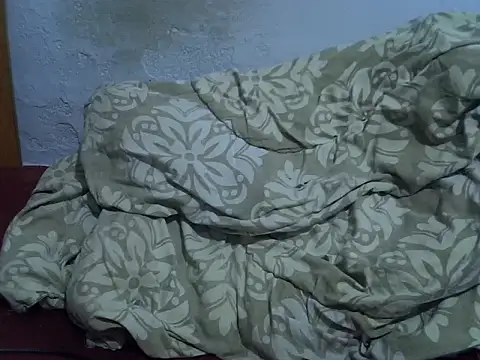 Snapshot of skinnysexynaughty chatting on 3, 2, 2026 skinnysexynaughty online show from 3, 2, 2026