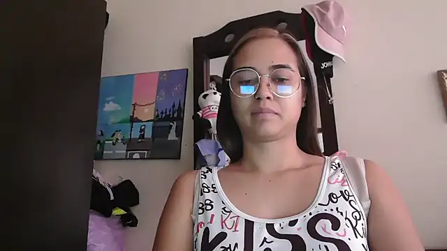 Snapshot of trianabell chatting on 7, 3, 2026 trianabell online show from 7, 3, 2026