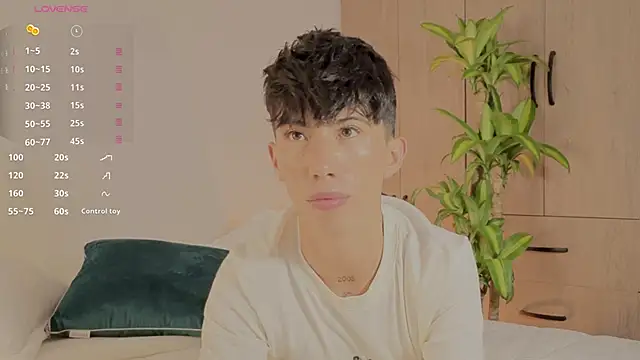 Snapshot of FabianPriince chatting on 2, 10, 2025 FabianPriince online show from 2, 10, 2025